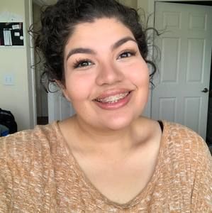 Meet your Posher, Maxine